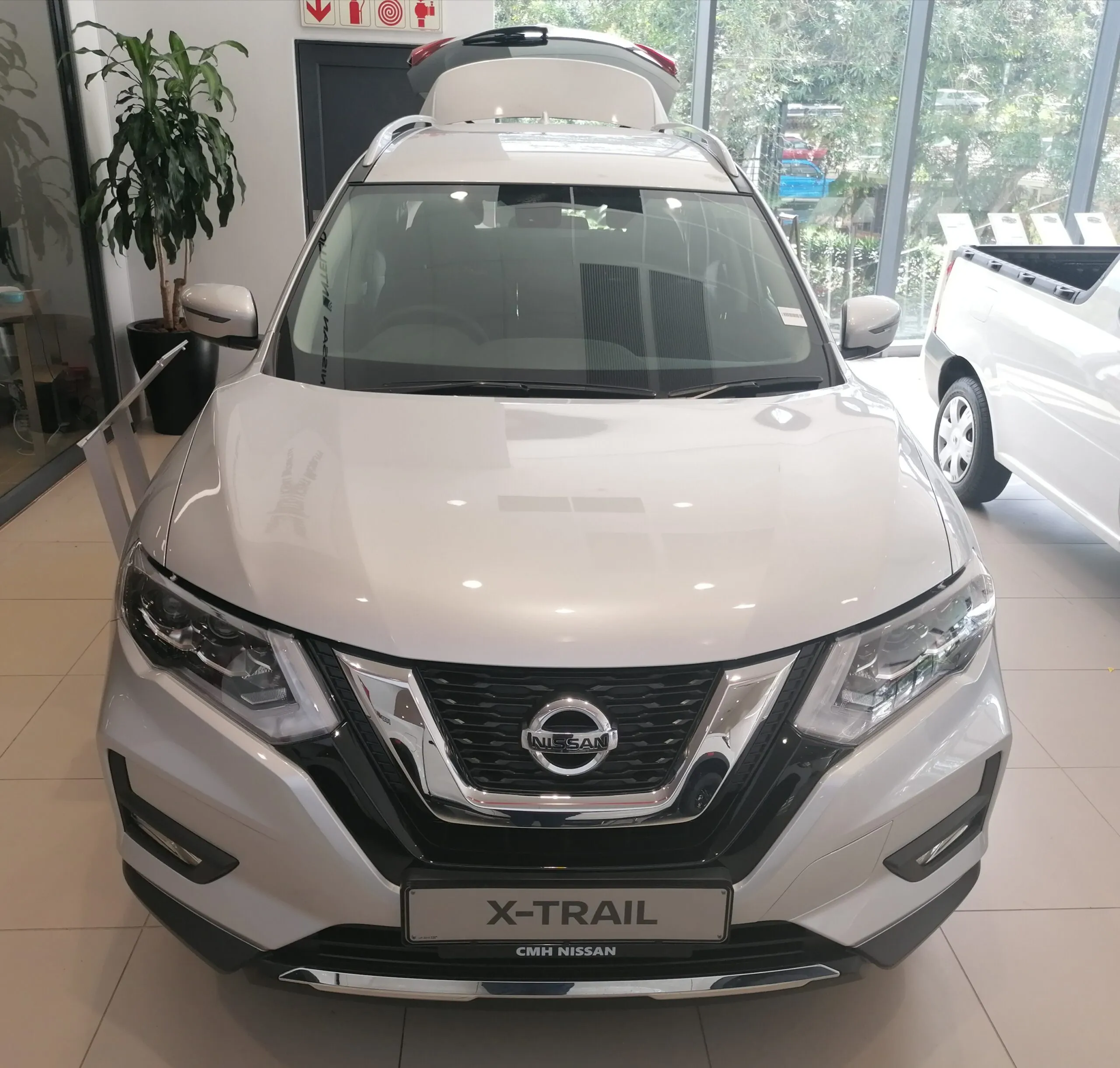 Front view of X-Trail